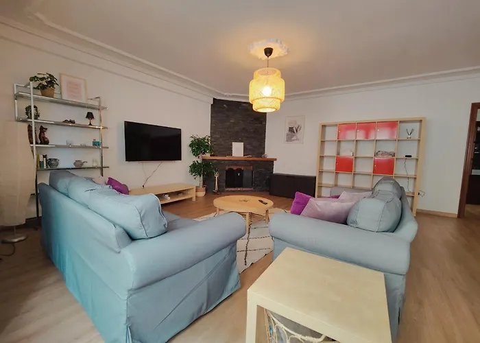 Centrico, 100 Metros De La Playa, Reformado,163 M2 Foz